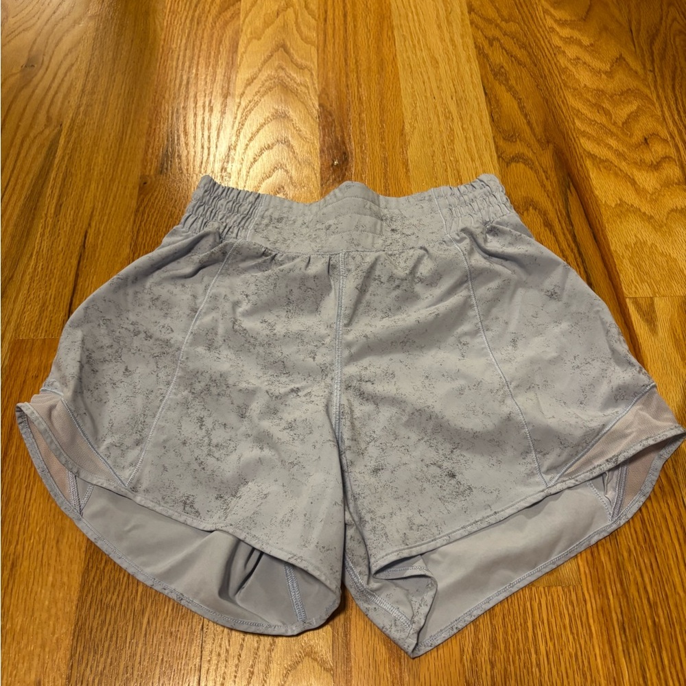 Lululemon Hottie Hot Shorts 4 inches